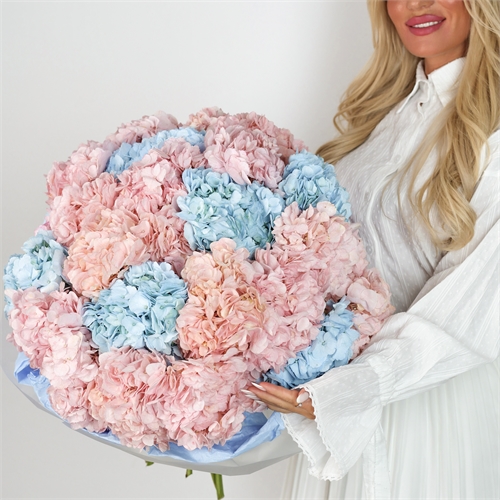 Букет из 31 гортензии 5490 - фото 14009