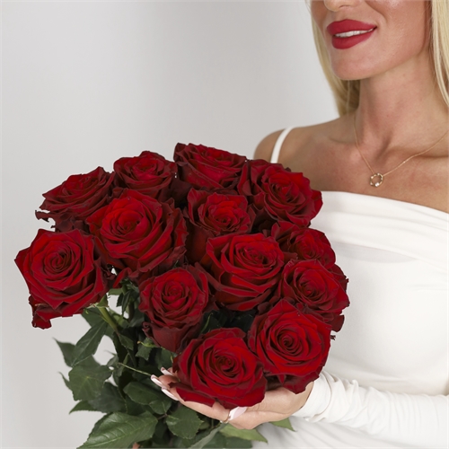 Букет из 15 роз Эквадор 60 см 2445 - фото 14610