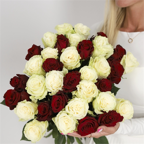 Букет из 35 роз Эквадор 60 см Микс 3966 - фото 14619