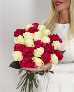 Букет из 25 роз Эквадор 60 см Микс 3961