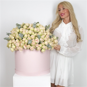 Композиция из 60 Розовых кустовых пионовидных роз 5449