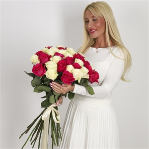 Букет из 35 роз Эквадор 60 см Микс 3960