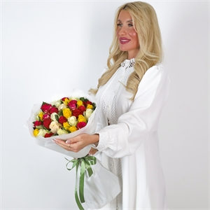 Букет из 35 розы Кения Микс 50 см 4049