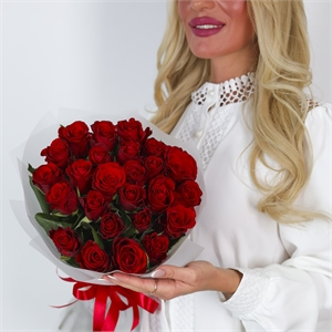 Букет из 25 роз Кения Рэд Рибон 50 см 4008