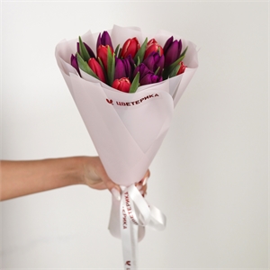 Букет из 15 тюльпанов микс 2536