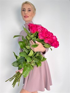 Букет из 25 розовых роз Эквадор 70см