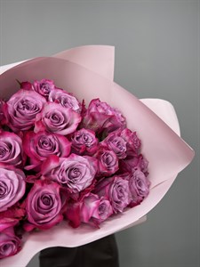 Роза фиолетовая Эквадор 70 см ( Дип Пурпл)