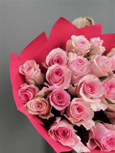 Букет из 17 роз Эквадор 60 см с выбором цвета